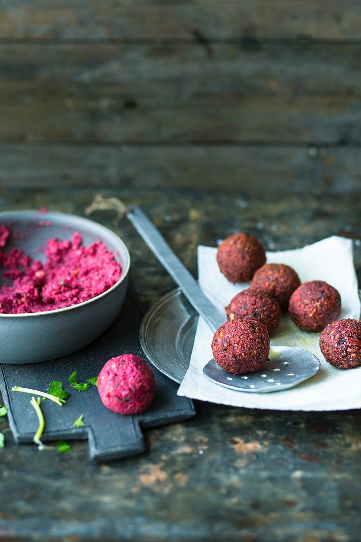 Beetroot falafel