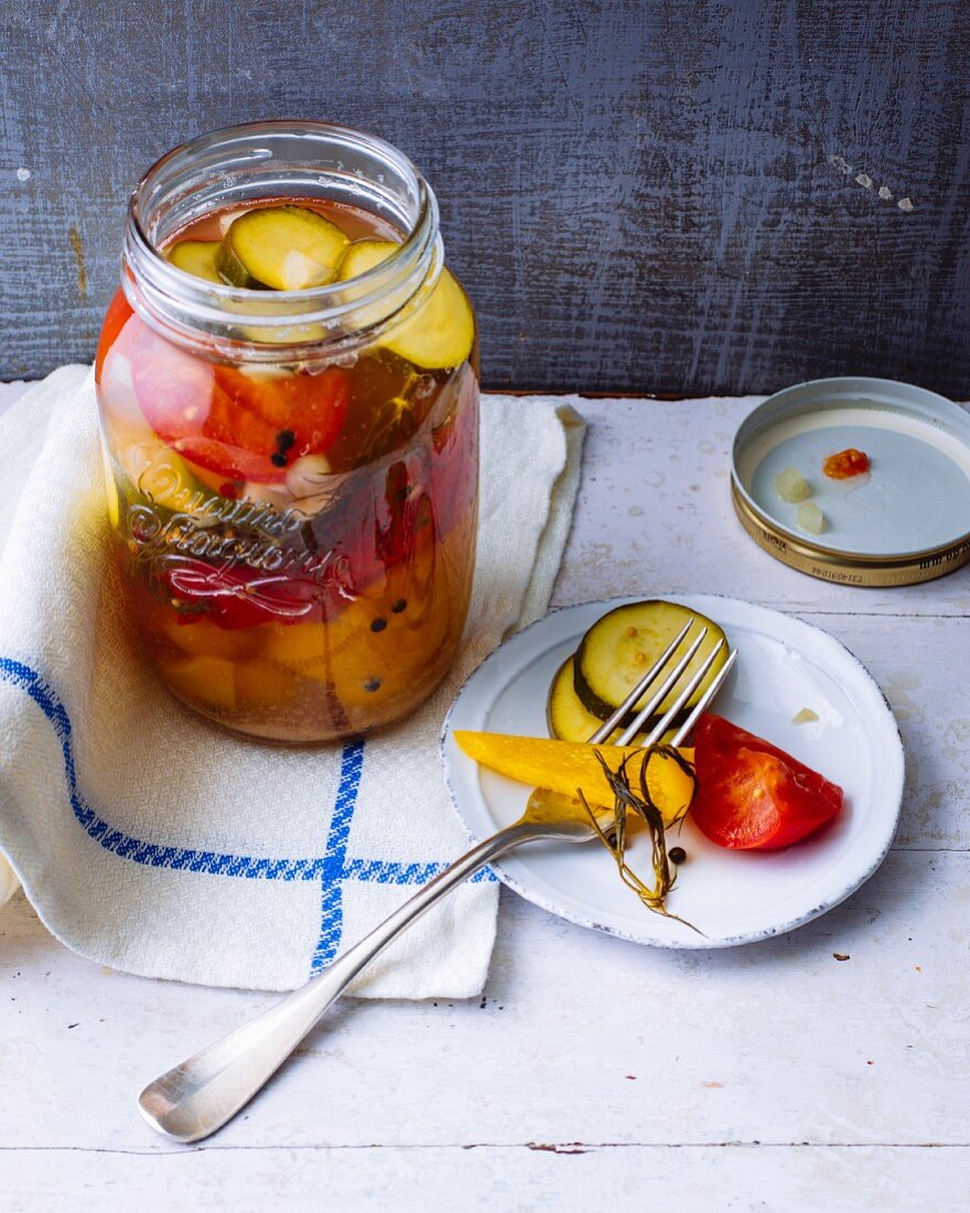 Mixed fermented pickled vegetables