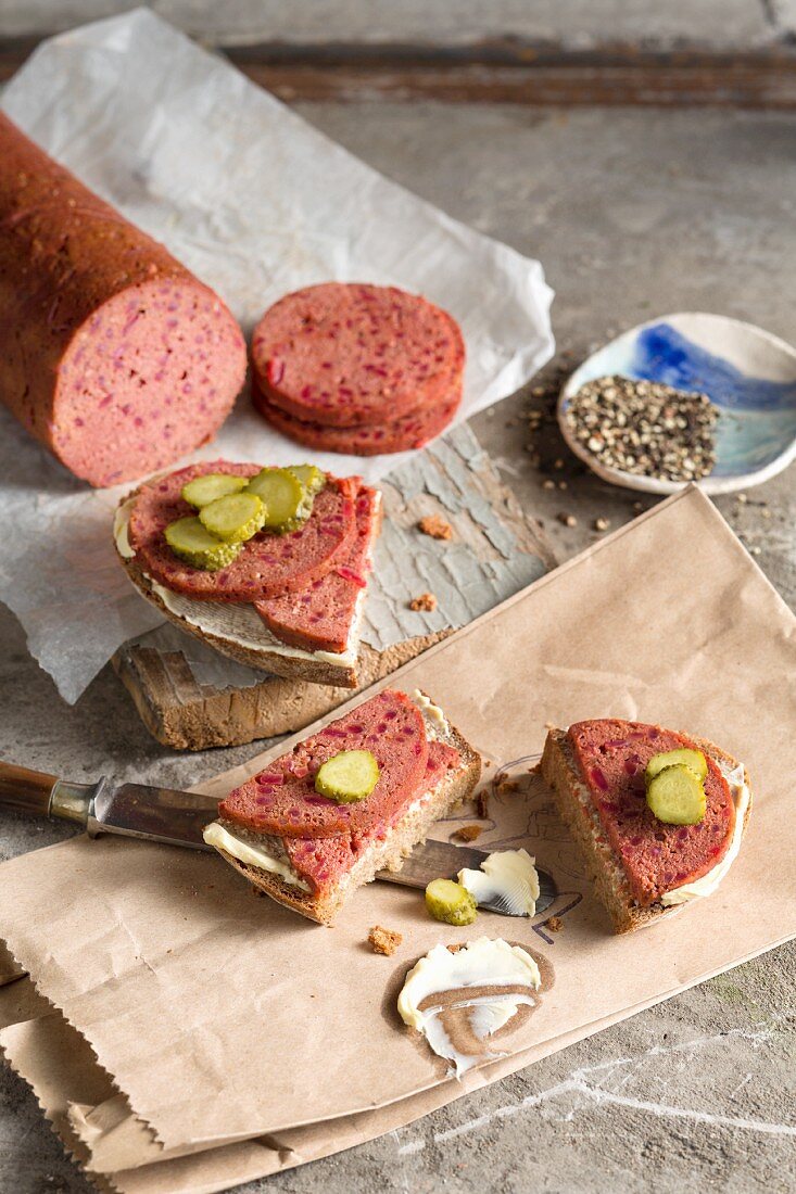 Velami - vegetarische Salami aus Reis, Tofu & Gewürzen