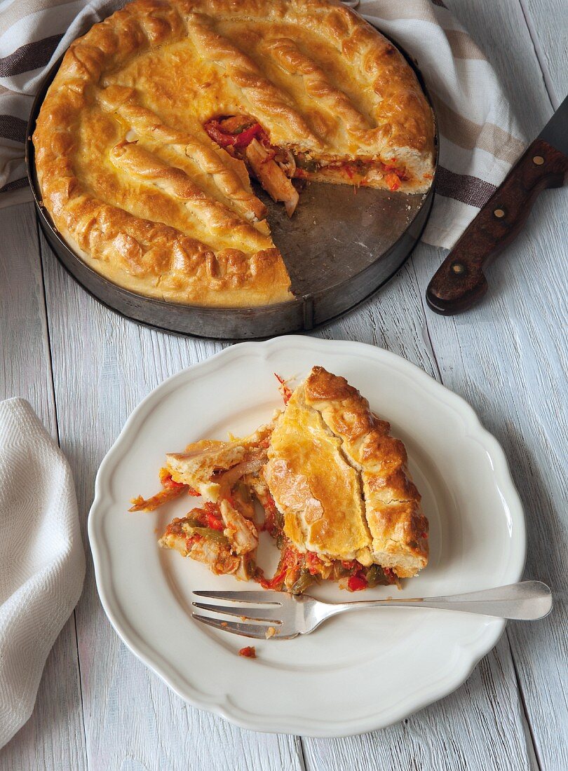 Thunfisch-Empanada mit Paprika