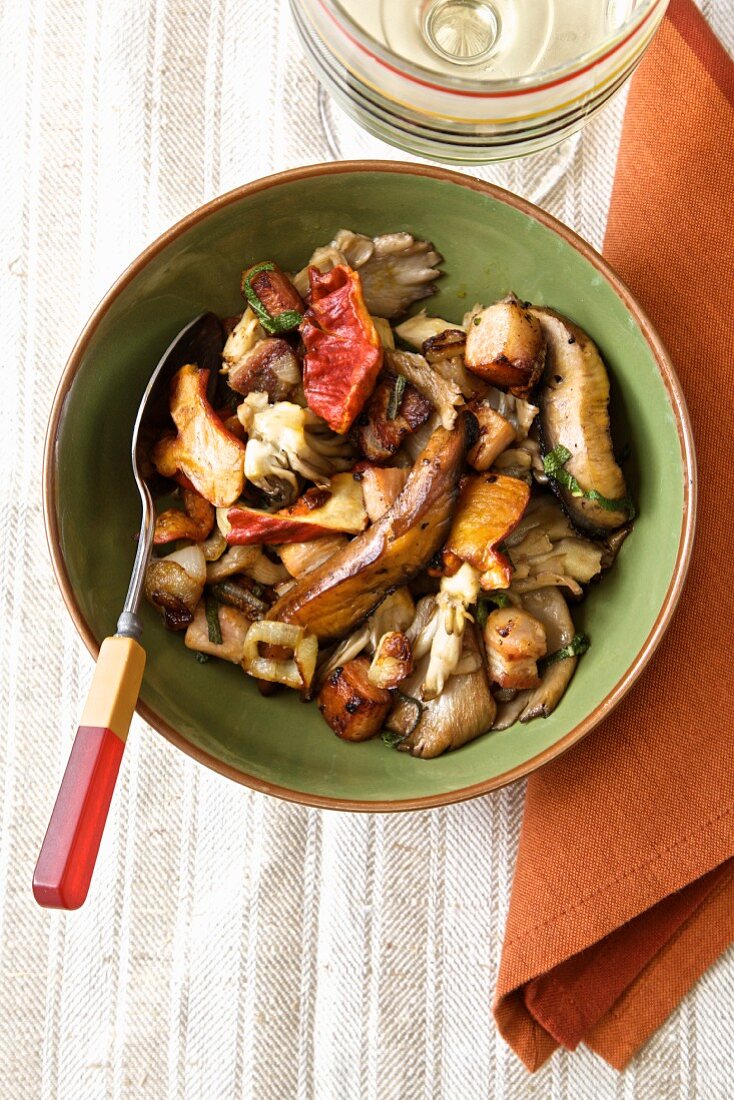 Sautéed mushrooms with caramelised shallots and pork belly