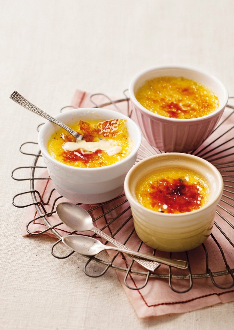 Crème brûlée mit Mango