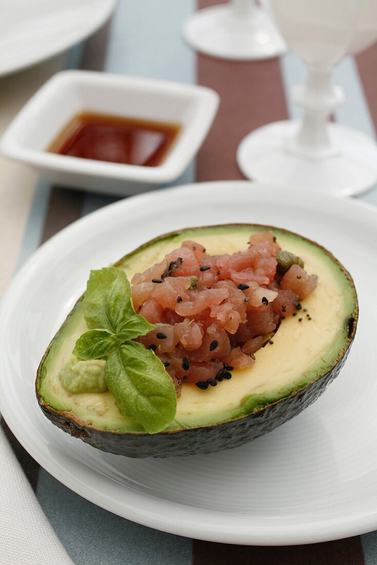 Avocado filled with tuna fish tatar