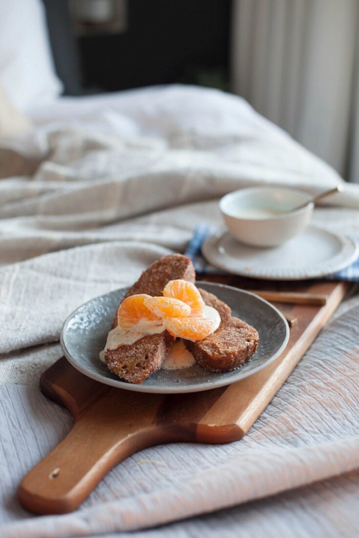 Breakfast in bed: French toast with cinnamon and citrus yoghurt