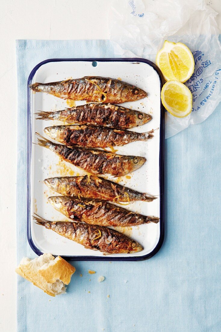 Spicy sardines with lemons