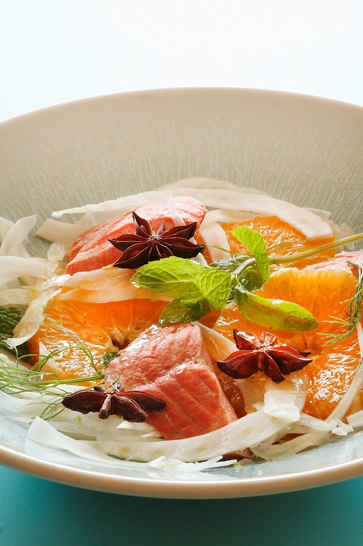 Fennel salad with salmon, orange and star anise