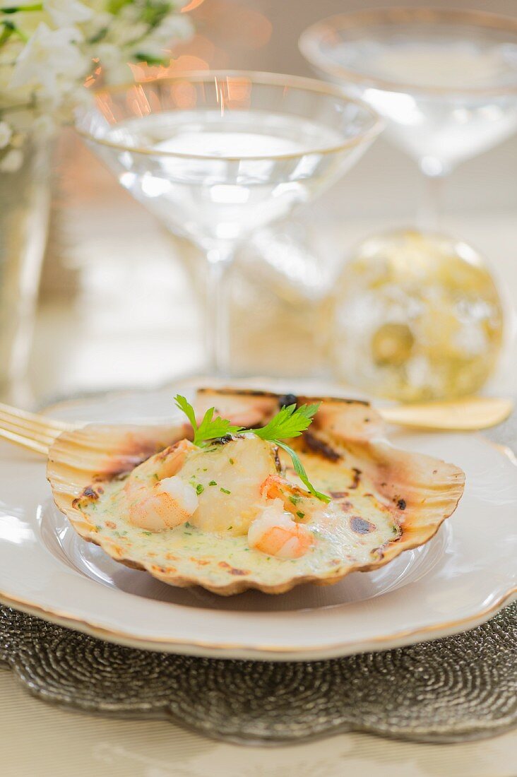 A gratinated scallop with shrimps for Christmas
