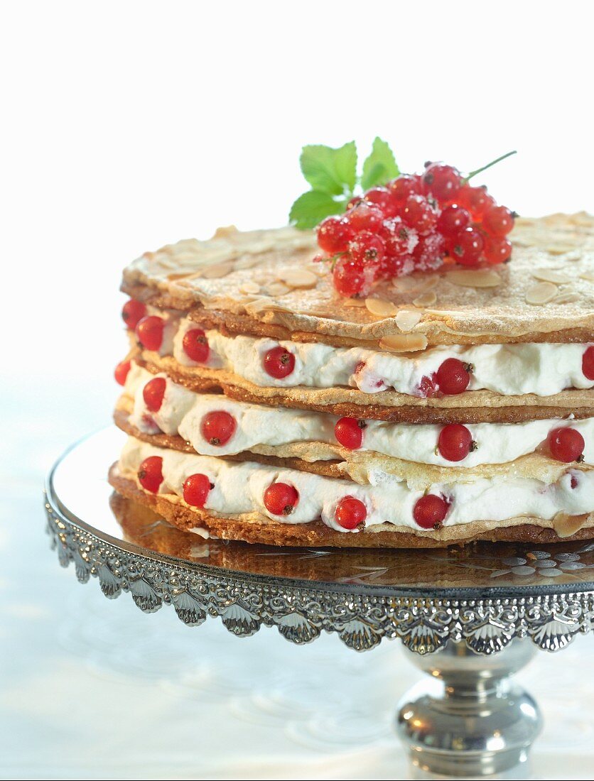 A redcurrant layer cake with almonds