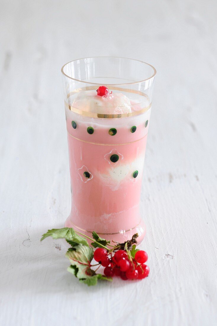 A glass of redcurrant shake