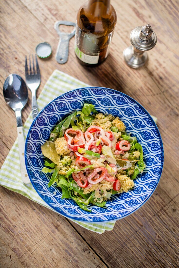 Hirsesalat mit Brokkoli, Paprika und Curry (Thailand)