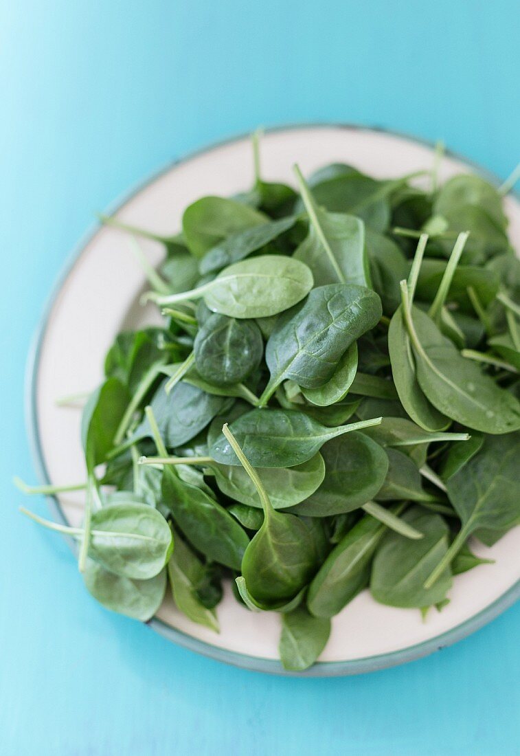 A plate of fresh spinach