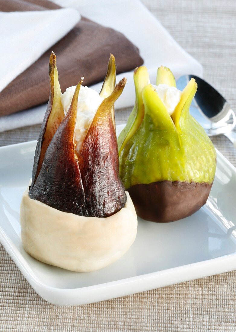 Fig dipped in chocolate