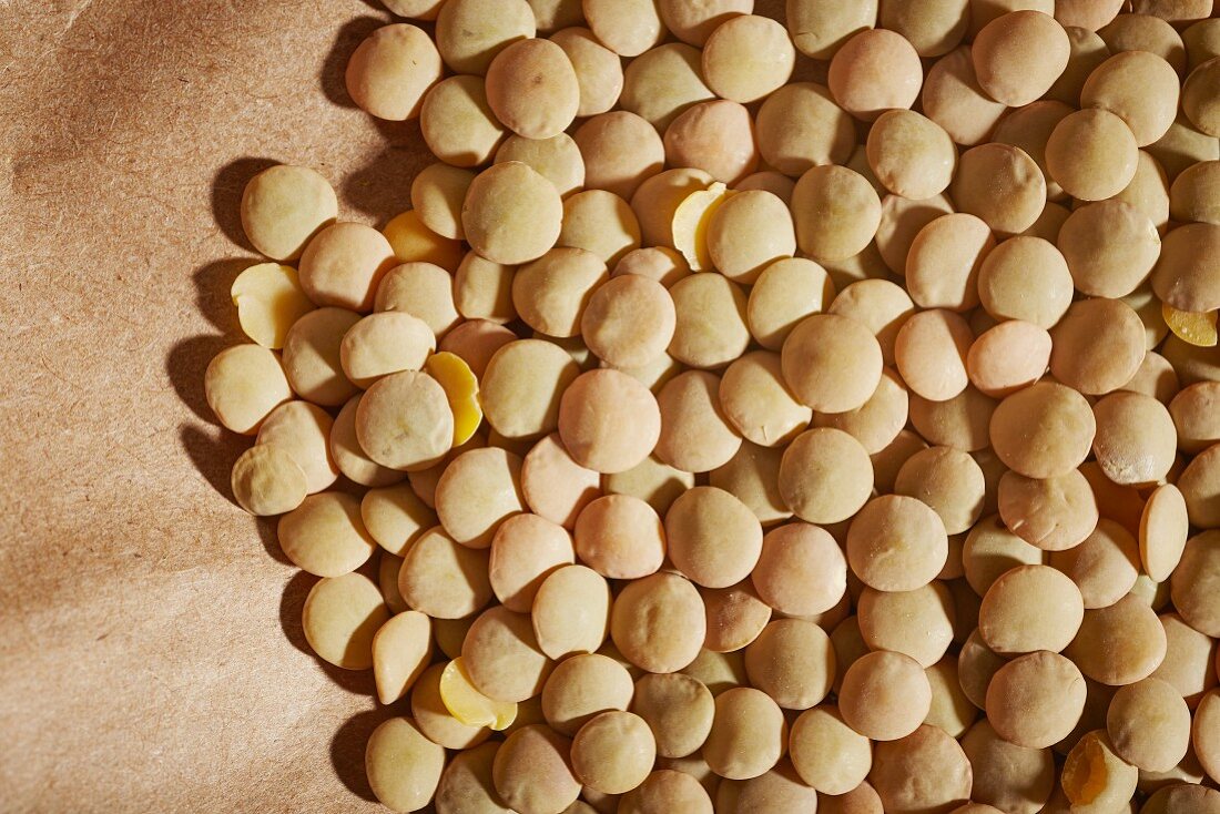 Dry brown lentils (seen from above)