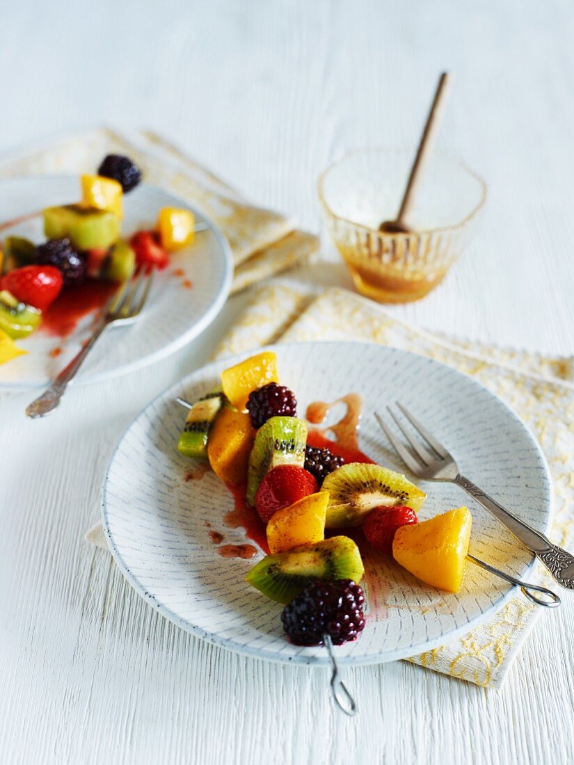 Fruit skewers for dessert