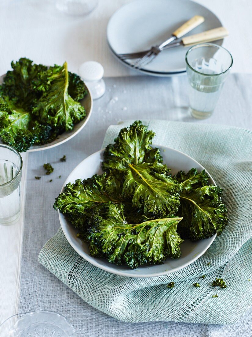 Healthy kale crisps