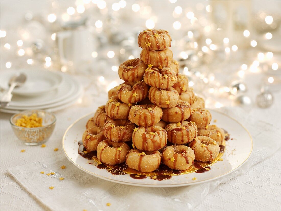 Donut-Turm zu Weihnachten