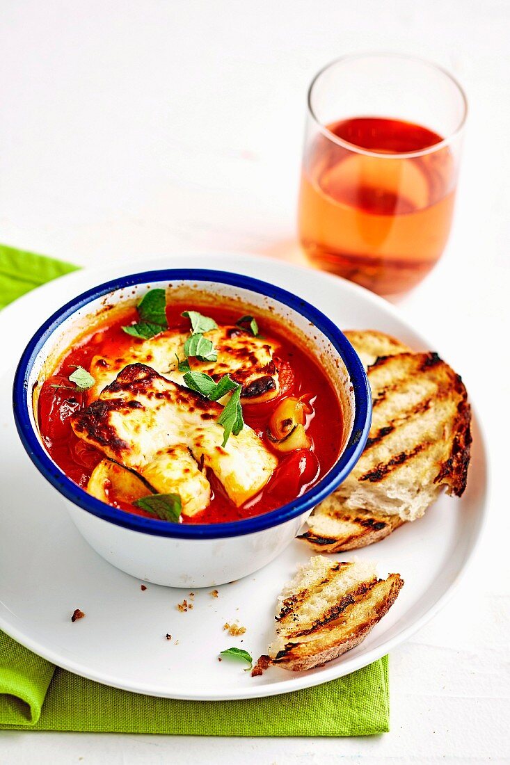 Halloumi in Tomatensauce