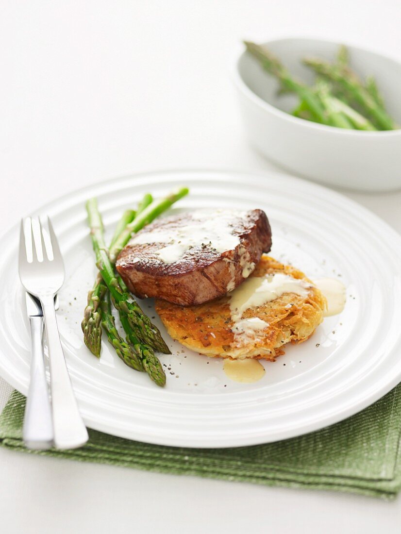 Steak mit Senfsauce und knusprigem Kartoffelküchlein