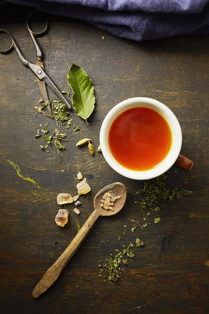 Herb tea with rock sugar and ingredients