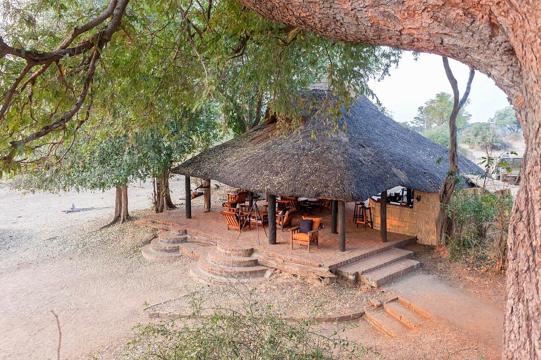 Lounge im Nsefu Camp, Sambia, Afrika