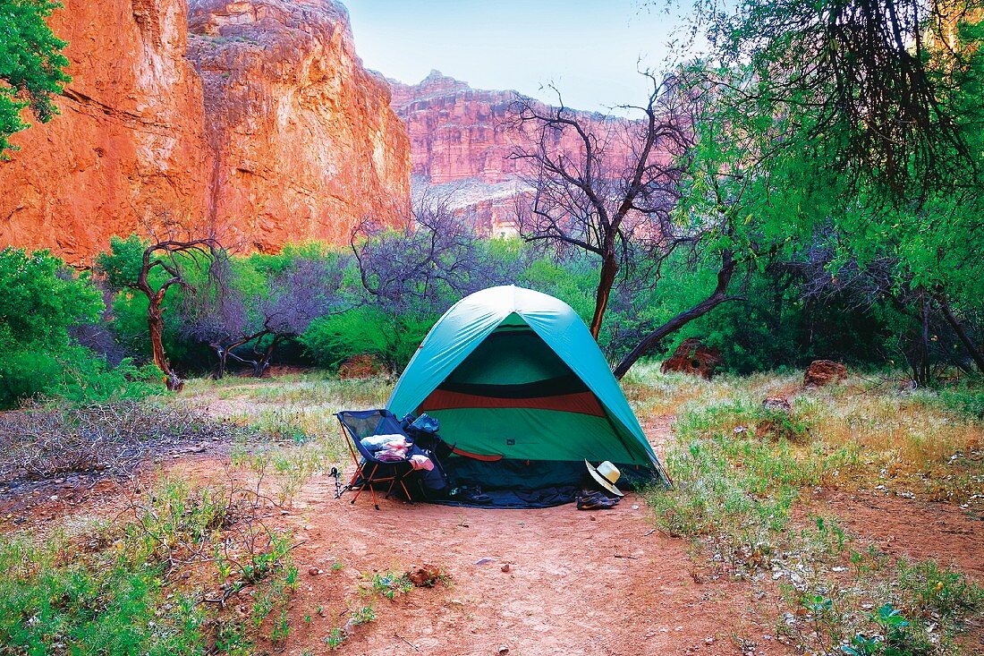 A tent in the Grand Canyon (Arizona, USA)