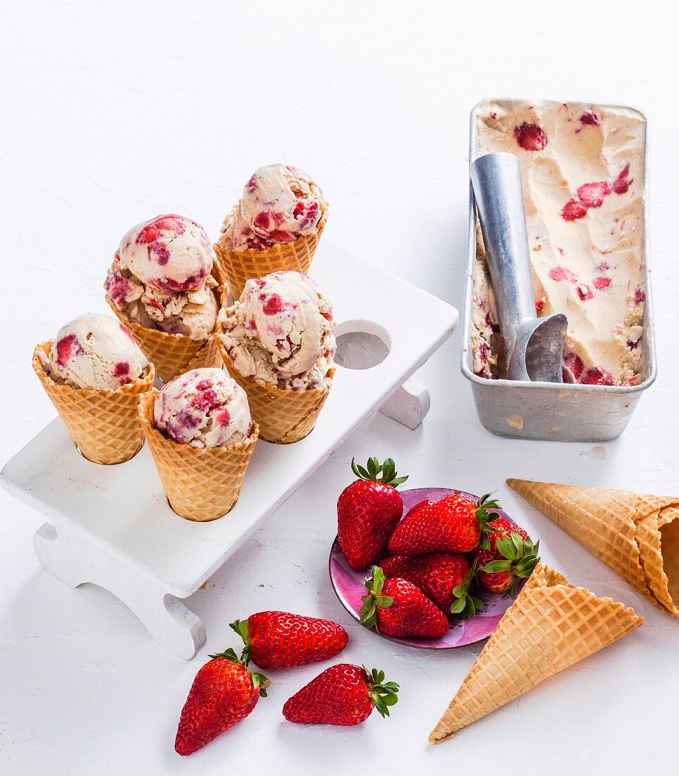Dairy-free almond & sticky strawberry ice-cream
