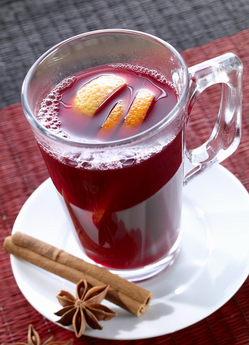 Red wine punch with oranges, cinnamon and star anise