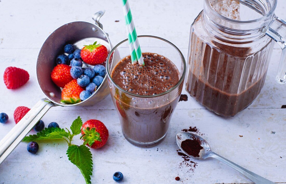 Berry and chocolate smoothie with acacia honey