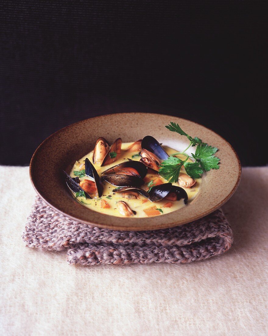 Mussel soup with carrots