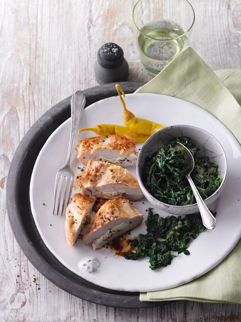 Stuffed chicken breast with spinach (LCHF)