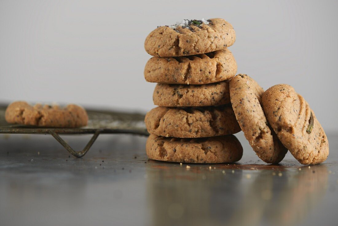 Buchweizen-Cookies mit Erdnussbutter und Rosmarin