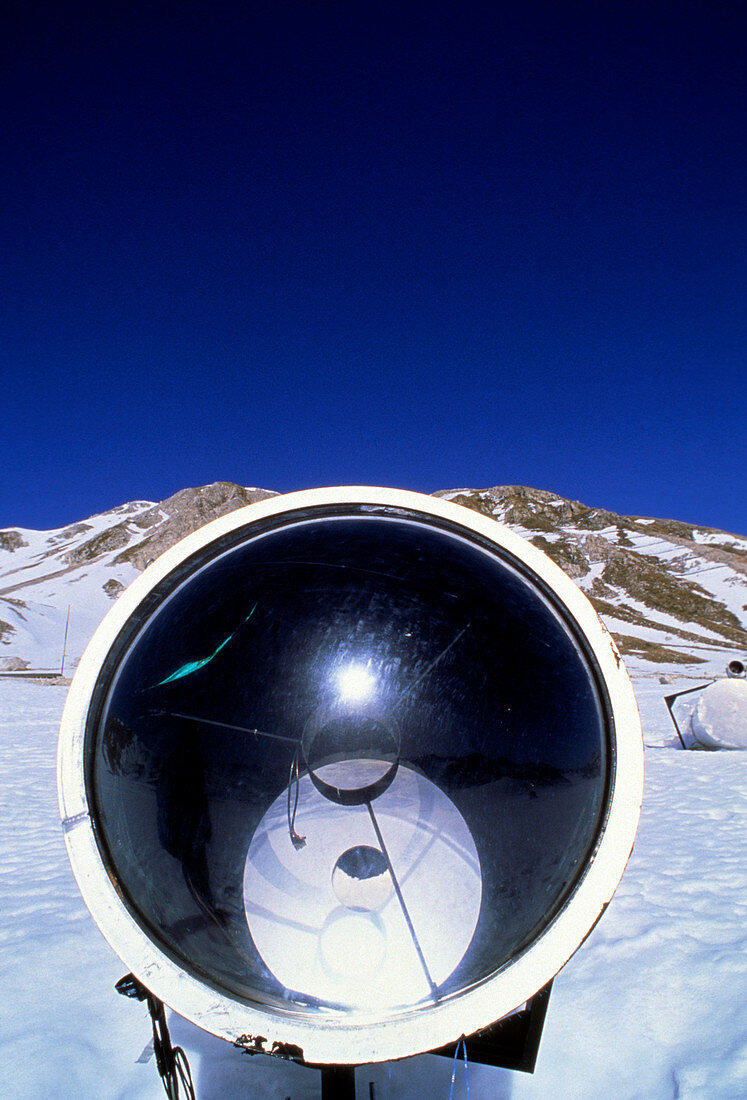Telescope to detect Cherenkov radiation