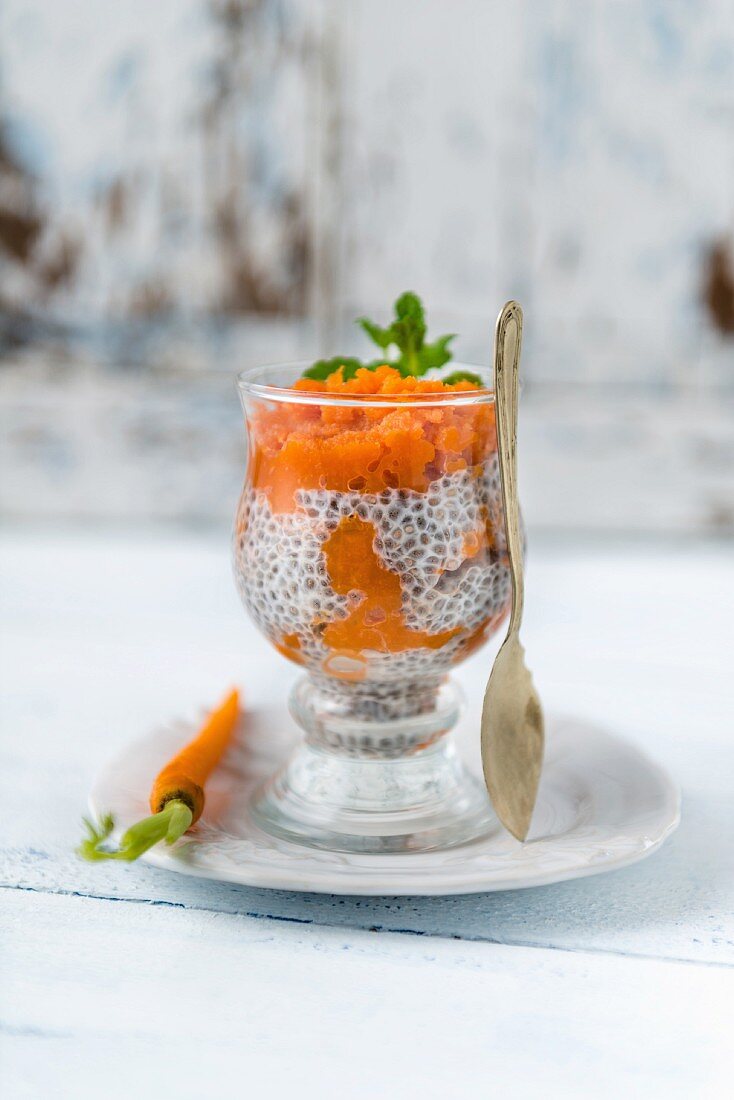 Chia pudding with carrots