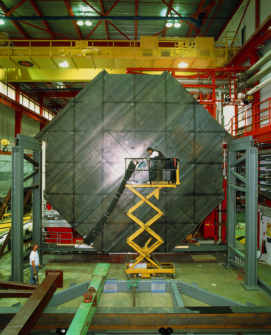MINOS neutrino experiment steel plate