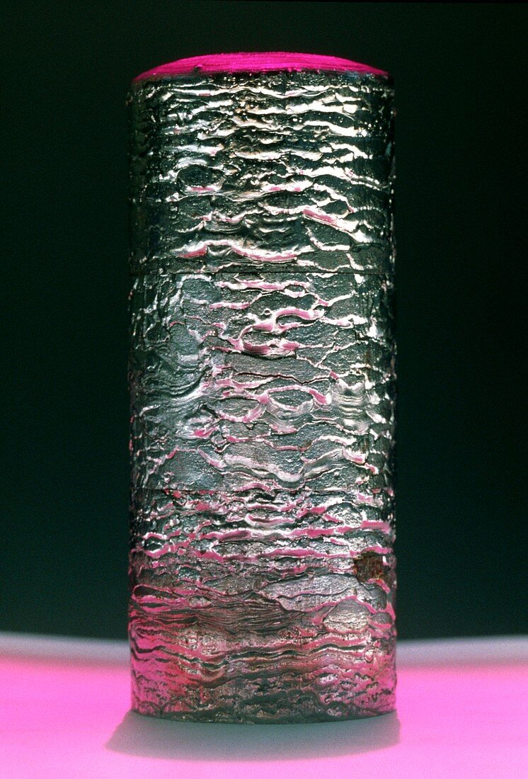 Niobium-tantalum superconducting alloy