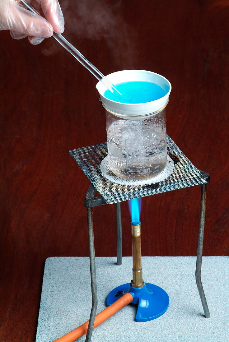 Heating copper sulphate solution