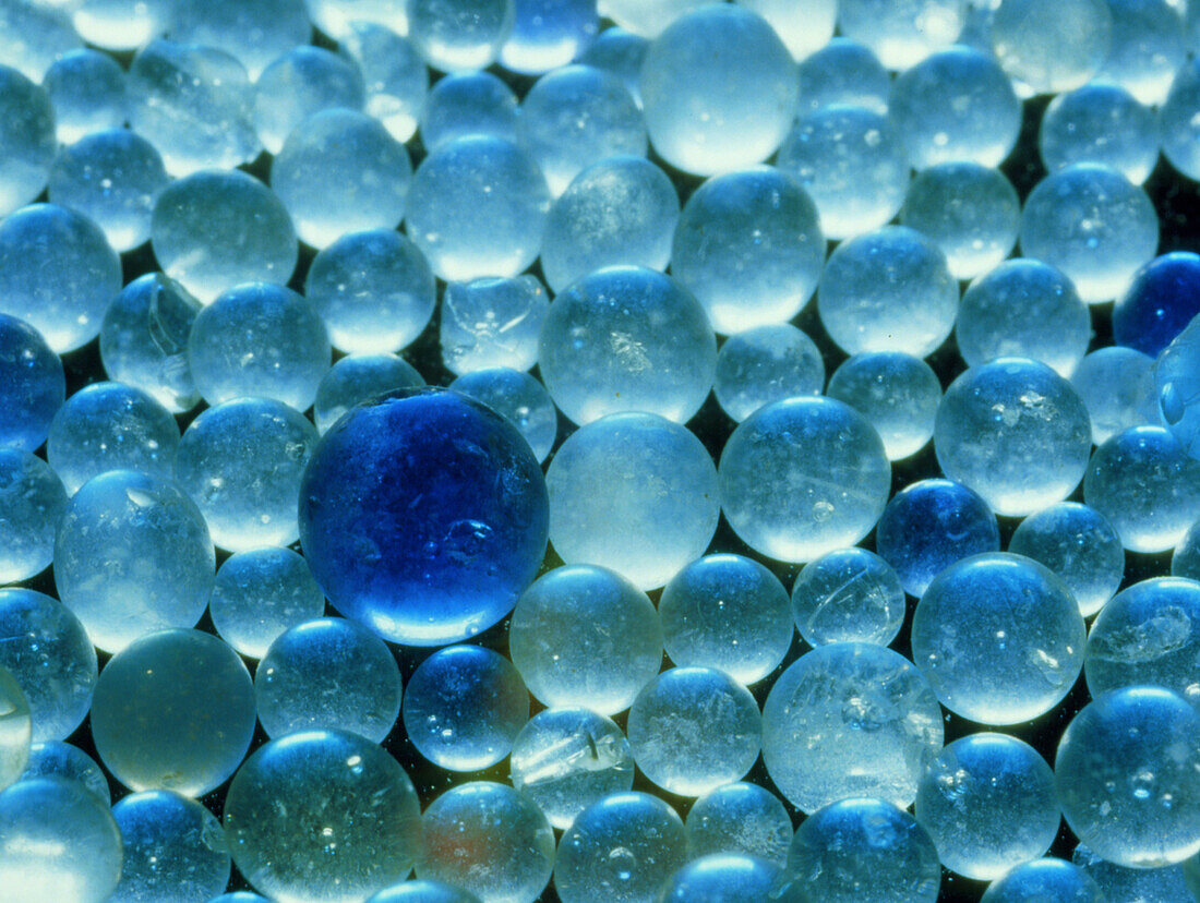 Silica gel spheres