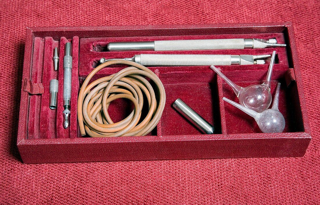 1920s ophthalmology instrument