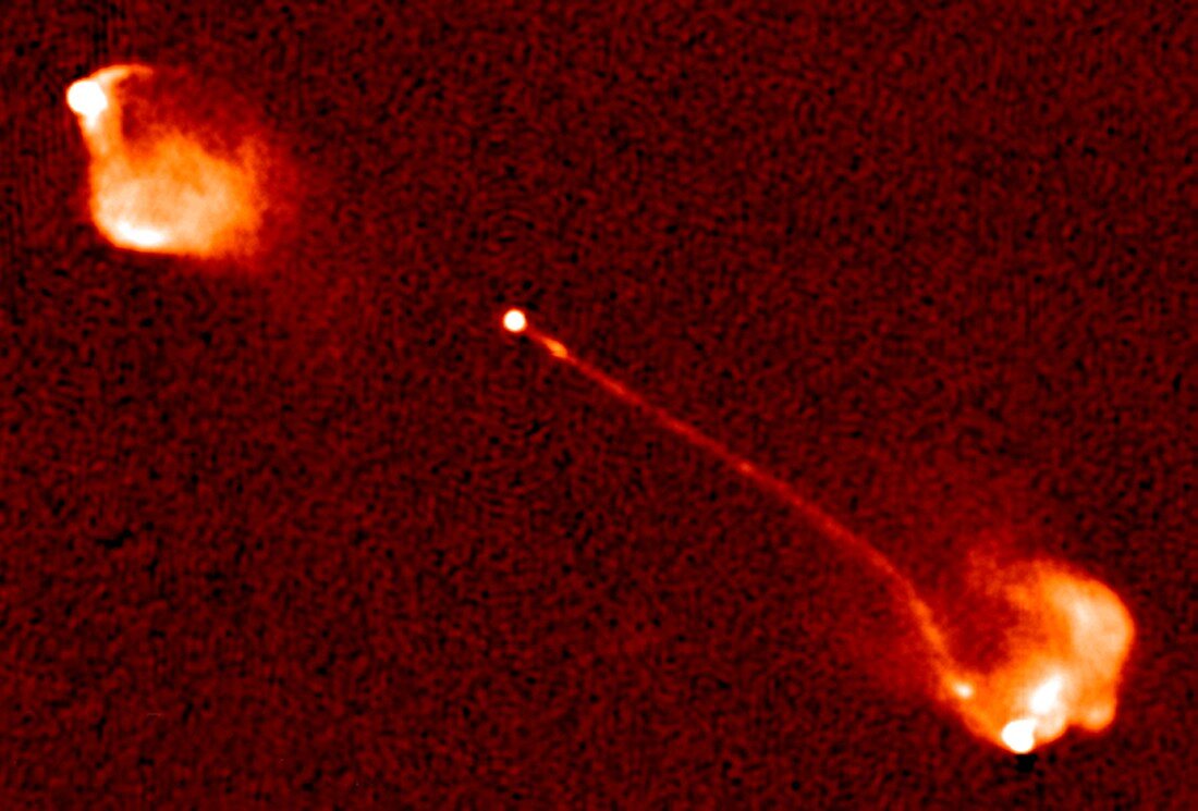 Radio-emitting quasar galaxy 3C175