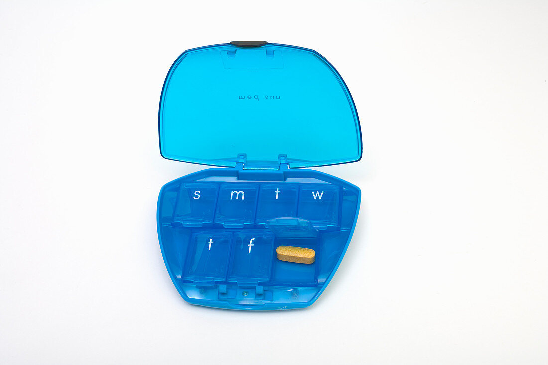 Pill organizer container