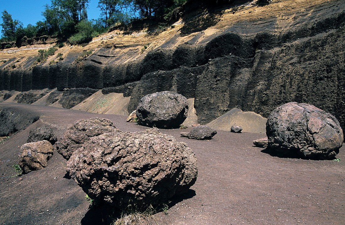 Volcanic rocks,Lemptegy volcano