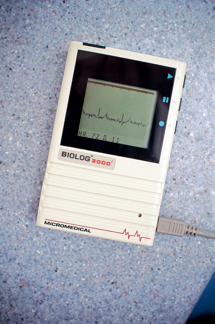 Heart monitoring device