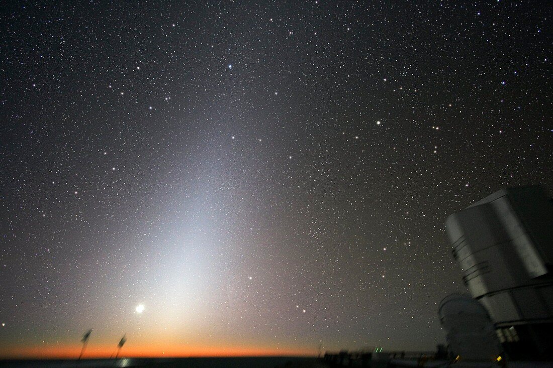Zodiacal light over an observatory