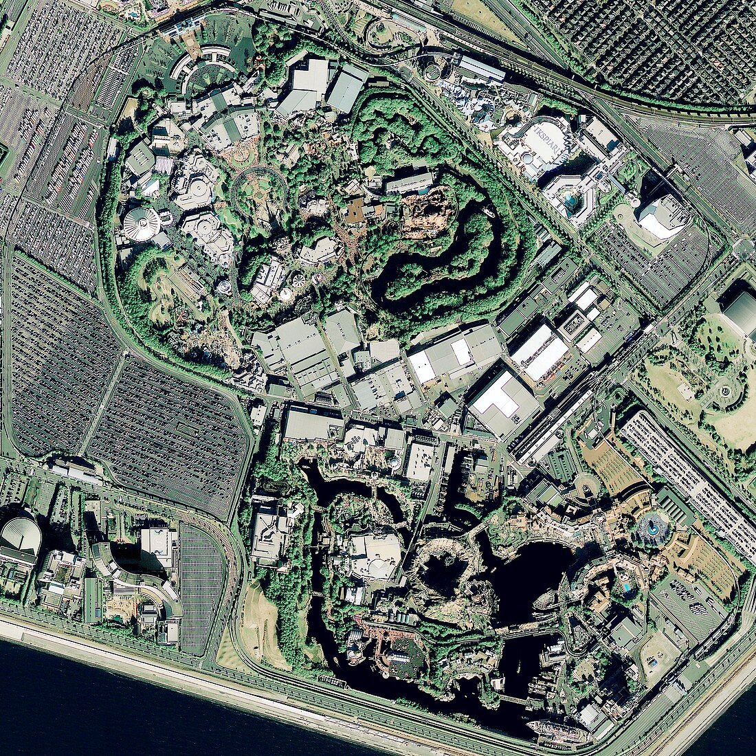 Tokyo Disney Resort,satellite image