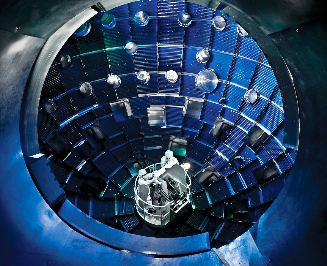 Fusion target chamber