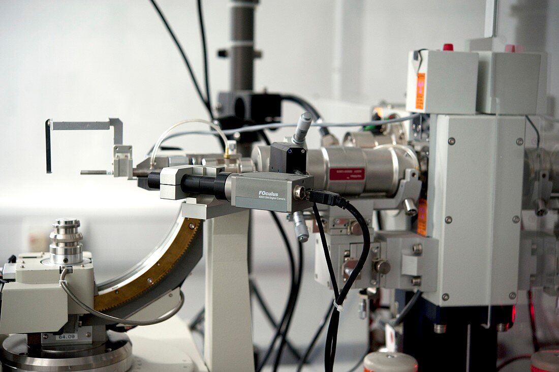 X-ray crystallography machine