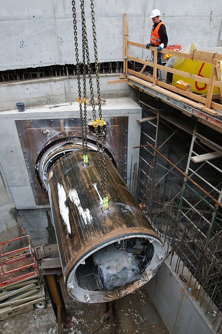 Tunnelling a sewerage pipe