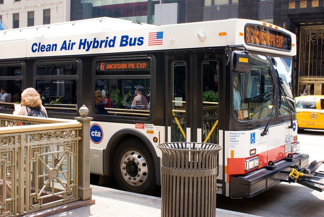 Hybrid bus in Chicago