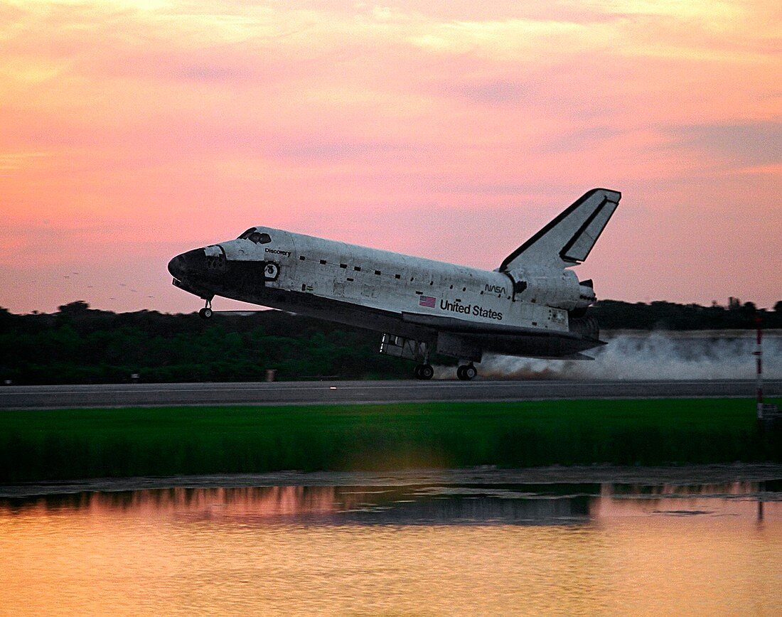 Discovery landing,1997