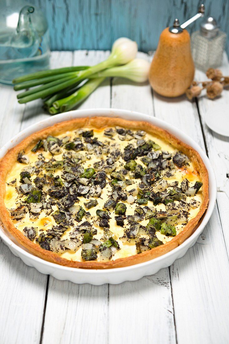 Vegetable quiche with spring onions
